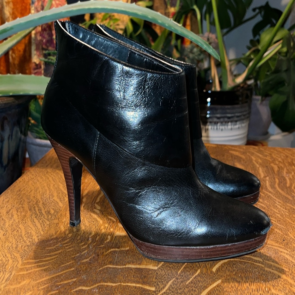 Steve Madden size 9 stacked heel Trishia, 9 1/2